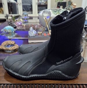 Fouth Element Black Women's Performance Diving Shoes